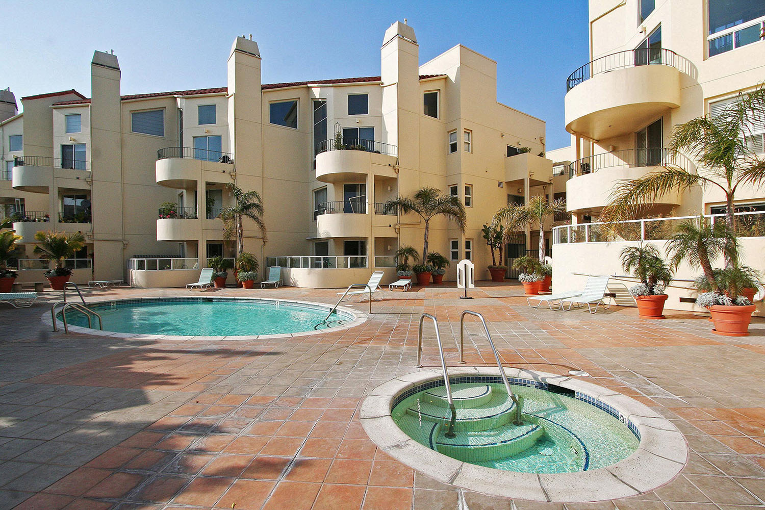 255 #301 Main St, Venice, Los Angeles, 90291, 2 Bedrooms Bedrooms, ,2 BathroomsBathrooms,Condominium,Property Portfolio,Venice Renaissance Building,Main St,1082