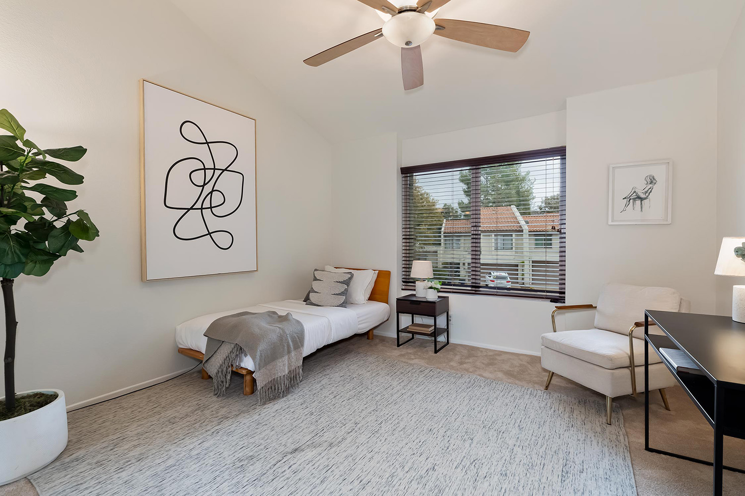 3 Bedrooms Bedrooms, ,2 BathroomsBathrooms,Condominium,Property Portfolio,1089