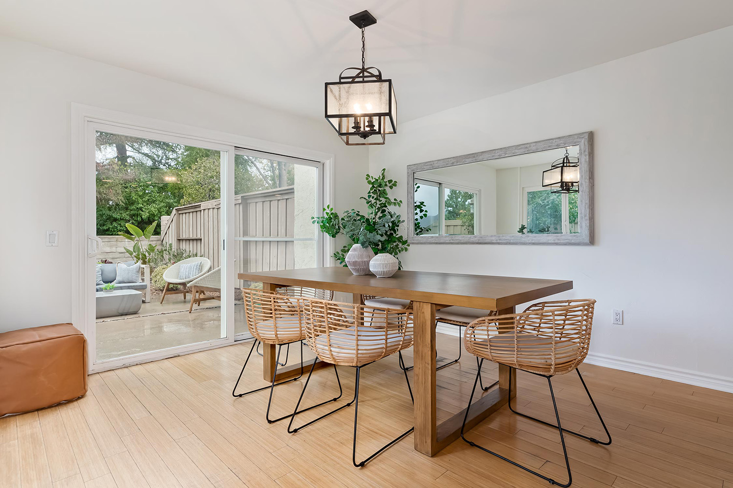 3 Bedrooms Bedrooms, ,2 BathroomsBathrooms,Condominium,Property Portfolio,1089