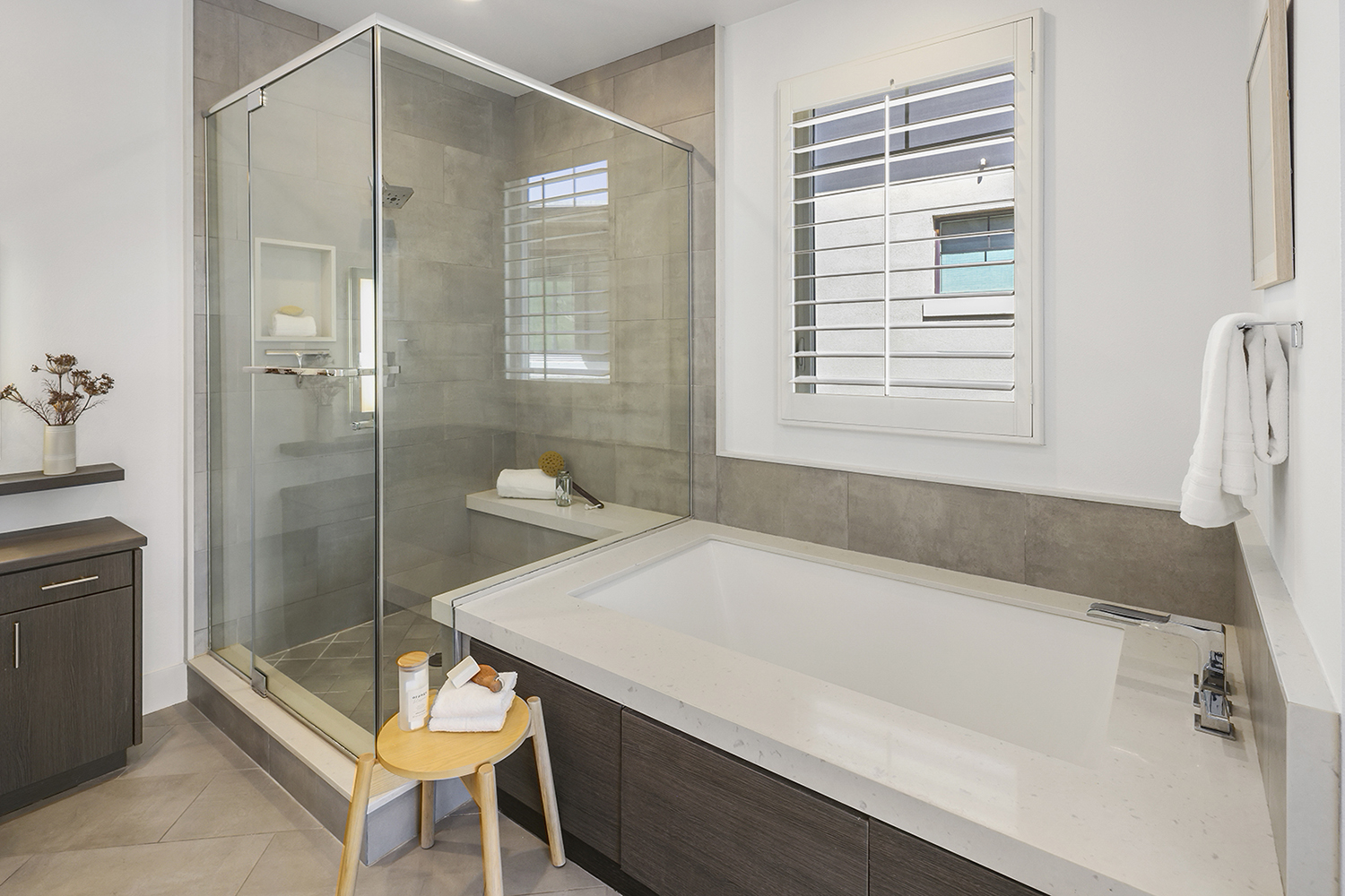 3 Bedrooms Bedrooms, ,3 BathroomsBathrooms,Single Family Home,Property Portfolio,1090