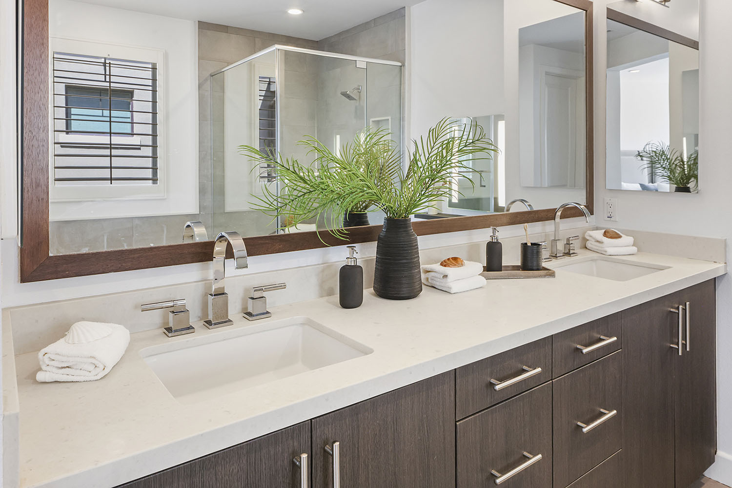 3 Bedrooms Bedrooms, ,3 BathroomsBathrooms,Single Family Home,Property Portfolio,1090