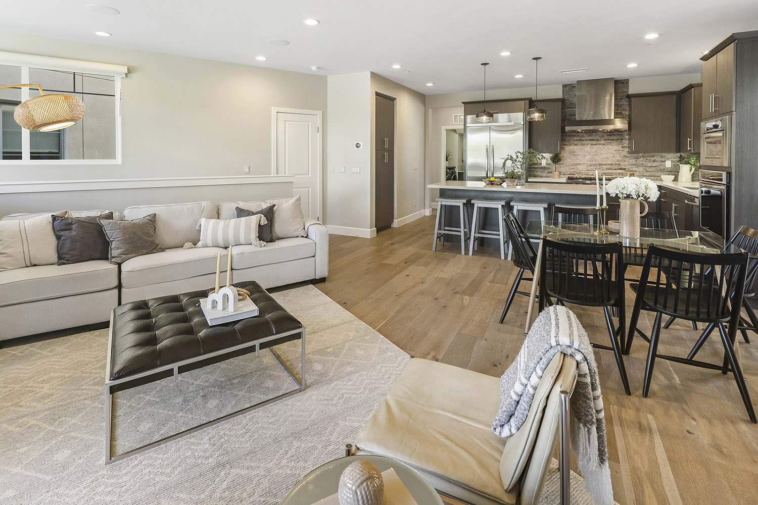 3 Bedrooms Bedrooms, ,3 BathroomsBathrooms,Single Family Home,Property Portfolio,1090