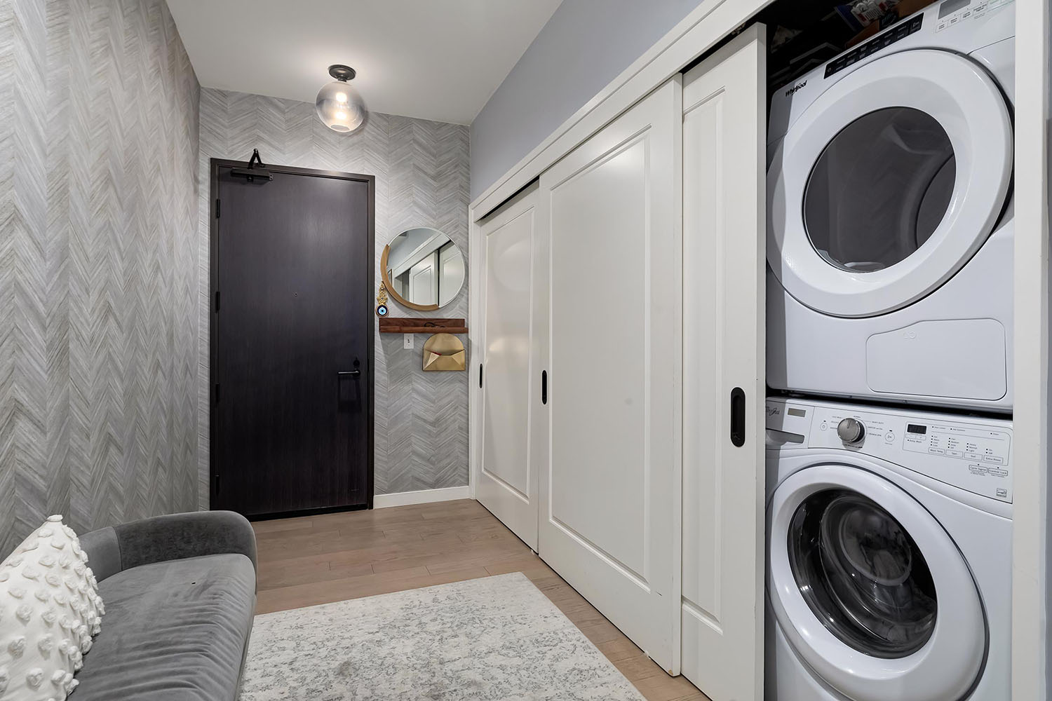 2 Bedrooms Bedrooms, ,2 BathroomsBathrooms,Condominium,Property Portfolio,1092