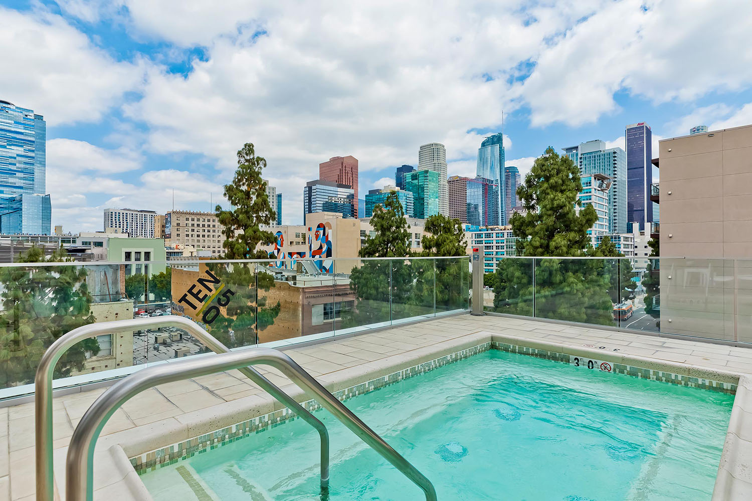 2 Bedrooms Bedrooms, ,2 BathroomsBathrooms,Condominium,Property Portfolio,1092