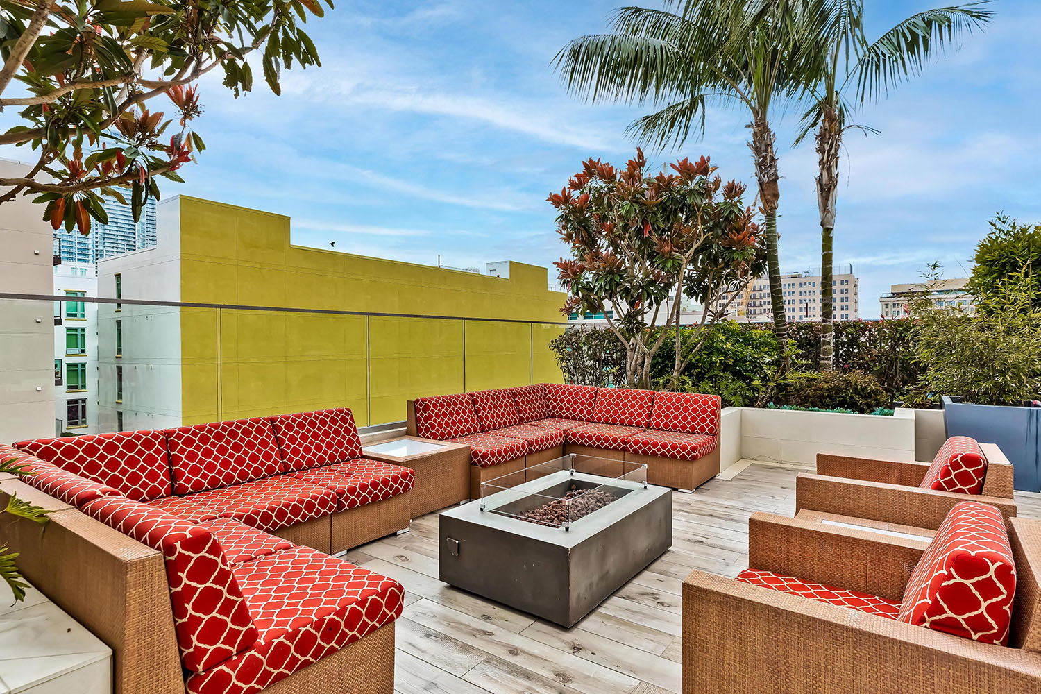 2 Bedrooms Bedrooms, ,2 BathroomsBathrooms,Condominium,Property Portfolio,1092