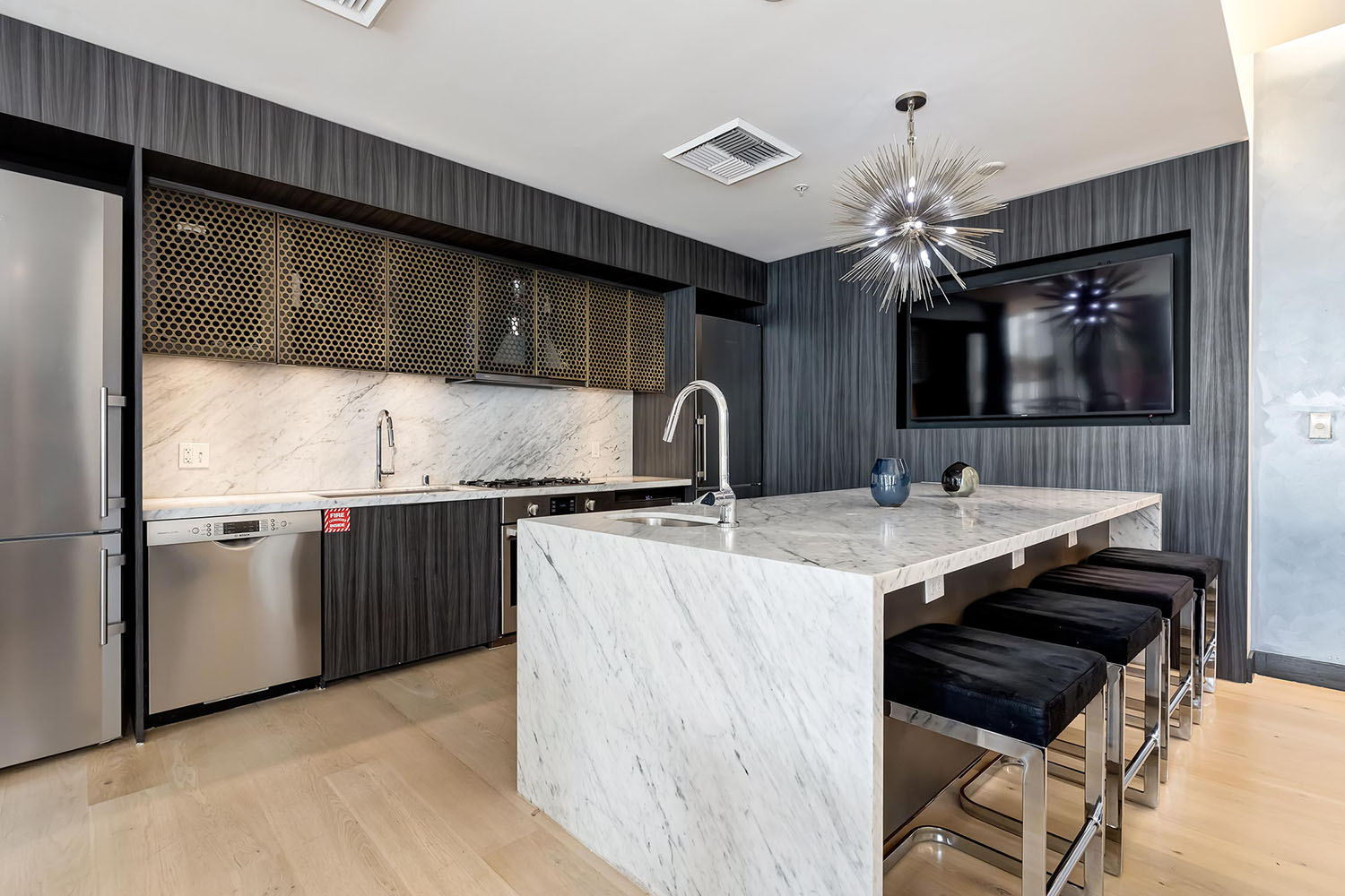 2 Bedrooms Bedrooms, ,2 BathroomsBathrooms,Condominium,Property Portfolio,1092