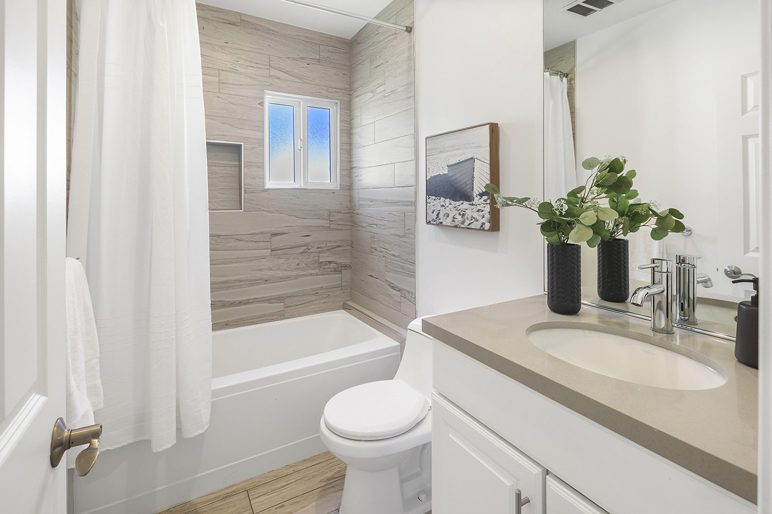 3 Bedrooms Bedrooms, ,2 BathroomsBathrooms,Single Family Home,Property Portfolio,1095