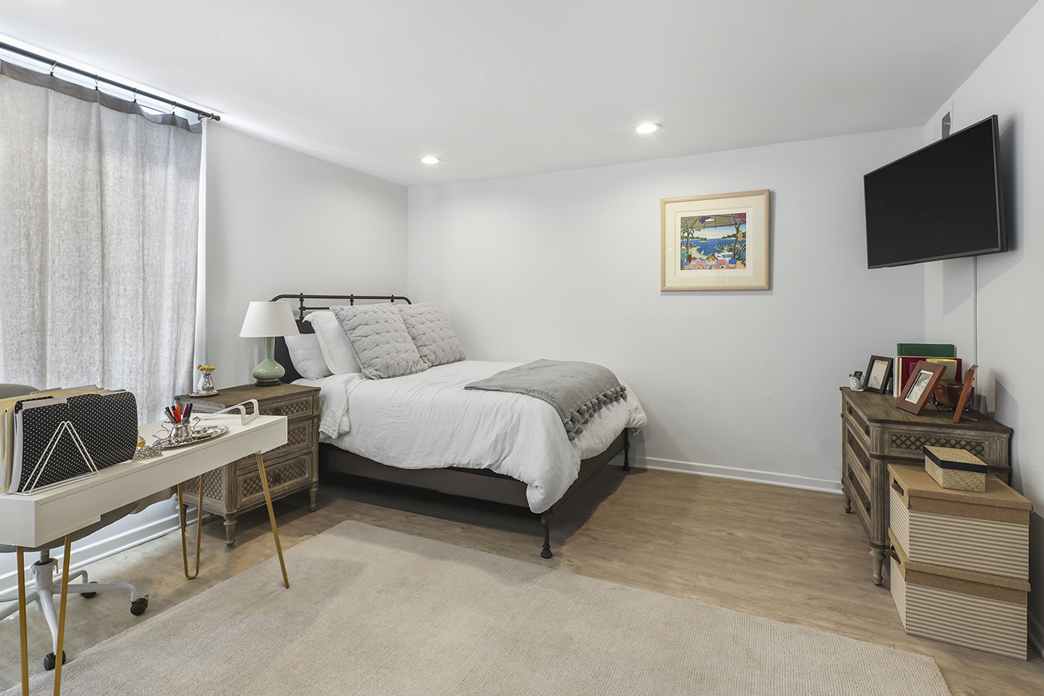 2nd Bedroom