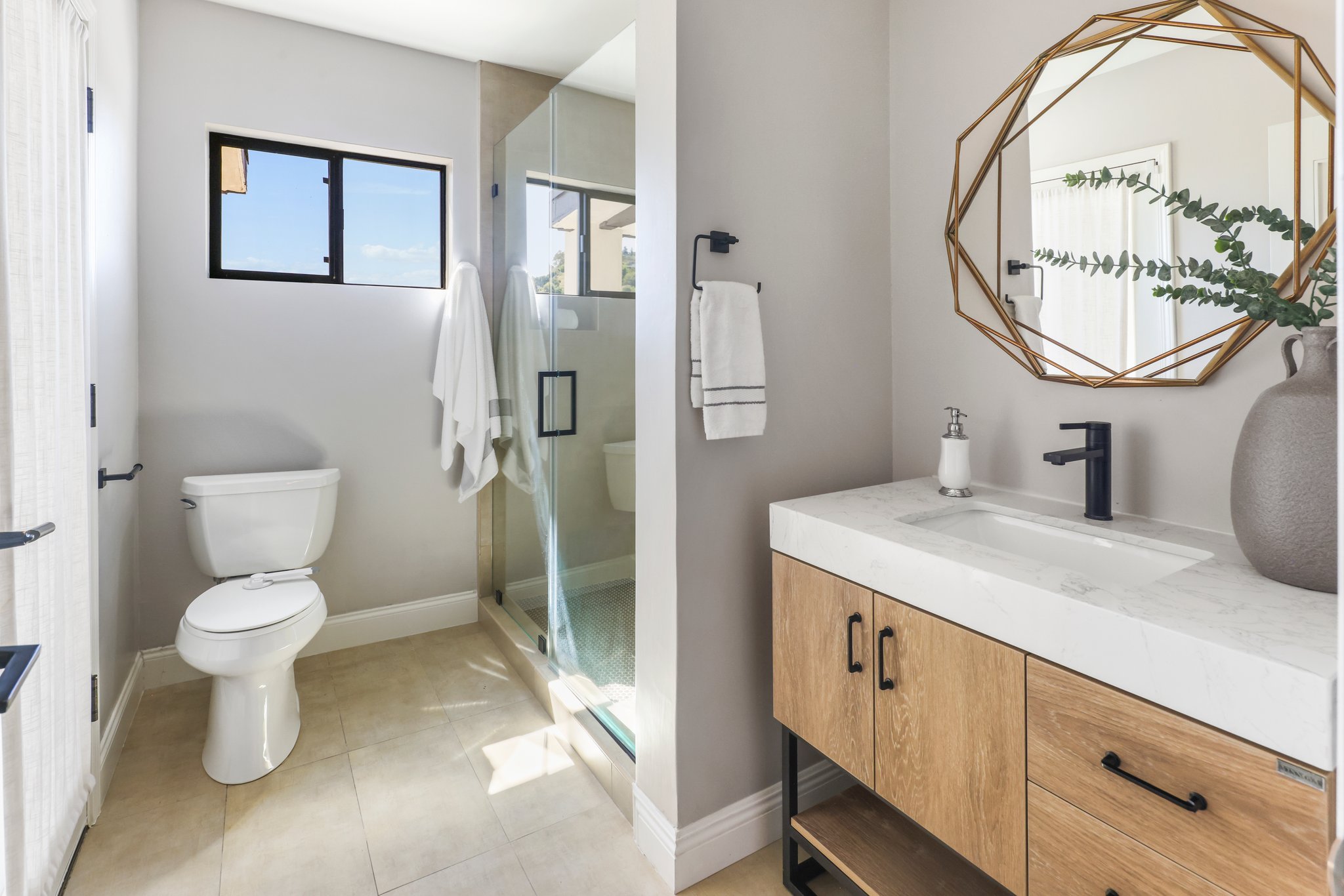 4 Bedrooms Bedrooms, ,3 BathroomsBathrooms,Single Family Home,Property Portfolio,1103