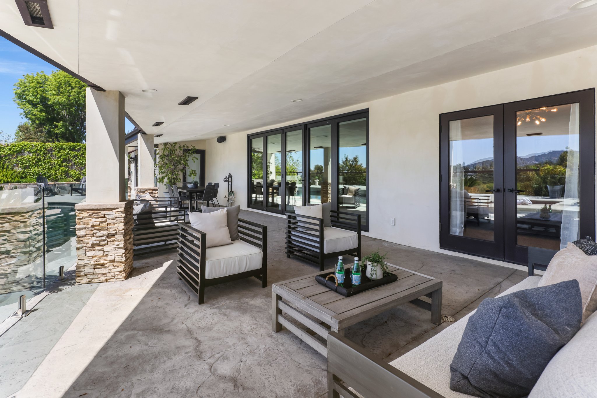 4 Bedrooms Bedrooms, ,3 BathroomsBathrooms,Single Family Home,Property Portfolio,1103