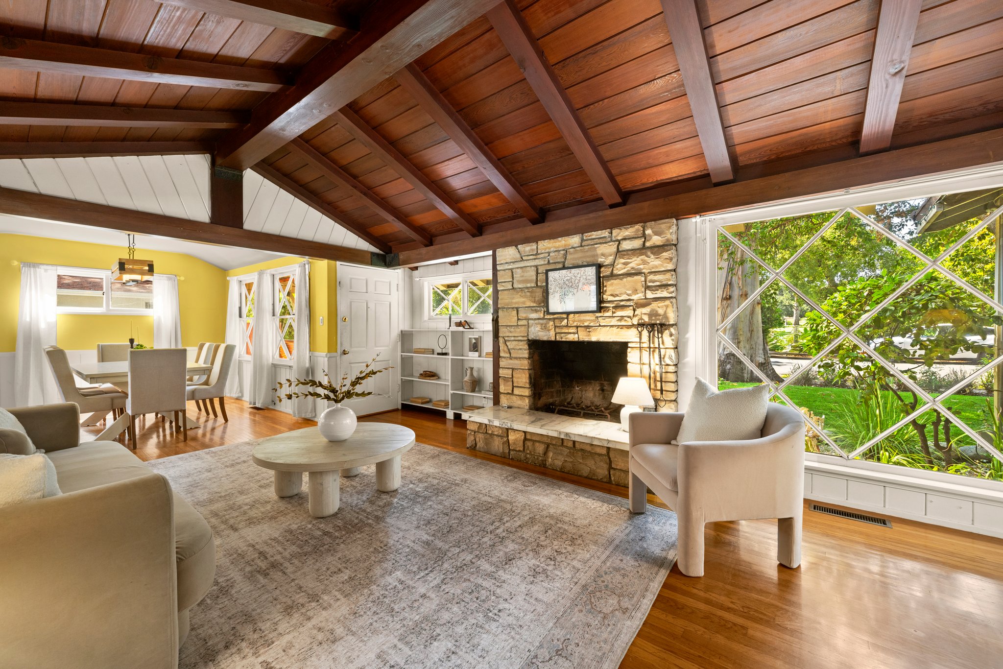 Living dining