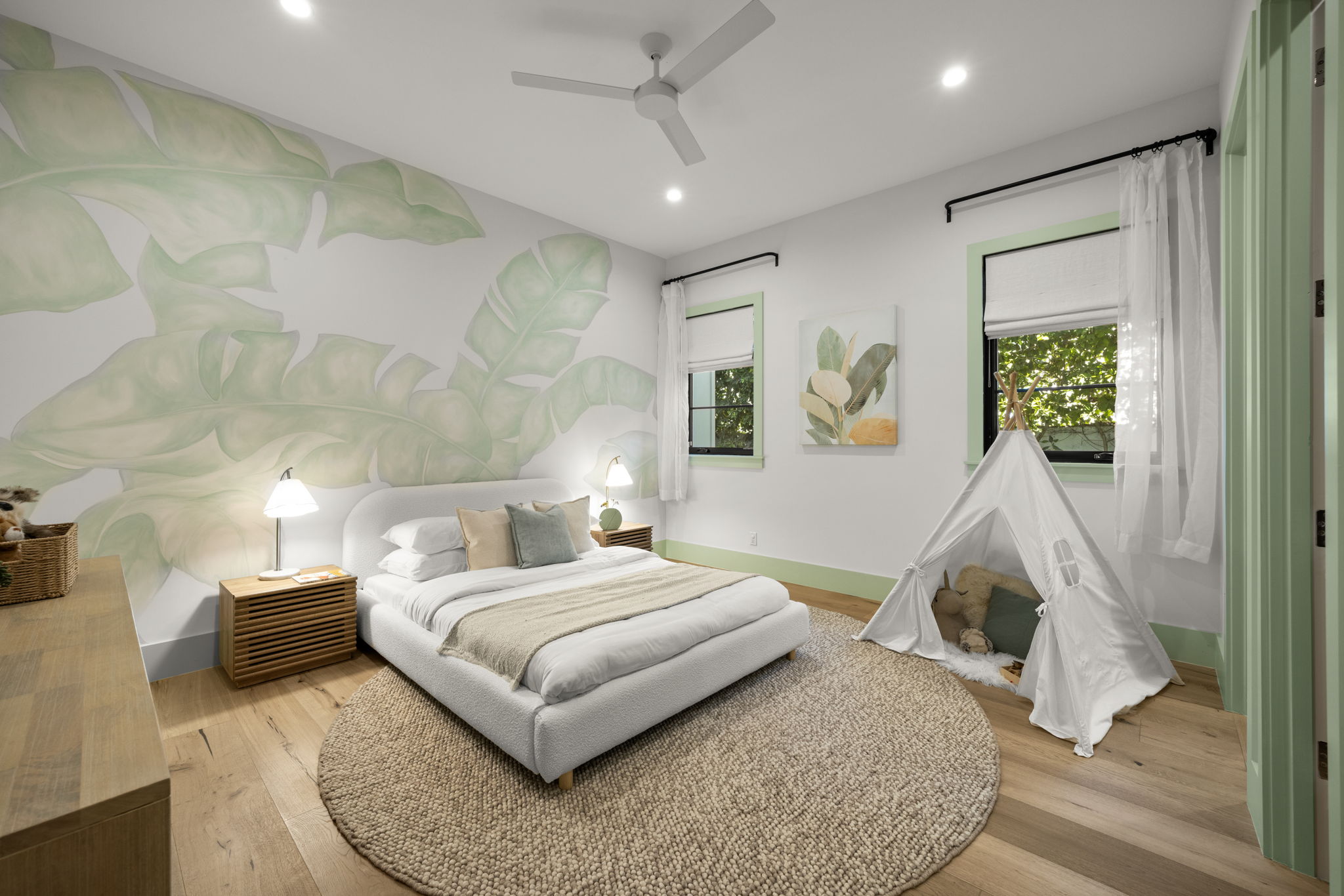 5 Bedrooms Bedrooms, ,5 BathroomsBathrooms,Single Family Home,Property Portfolio,1112