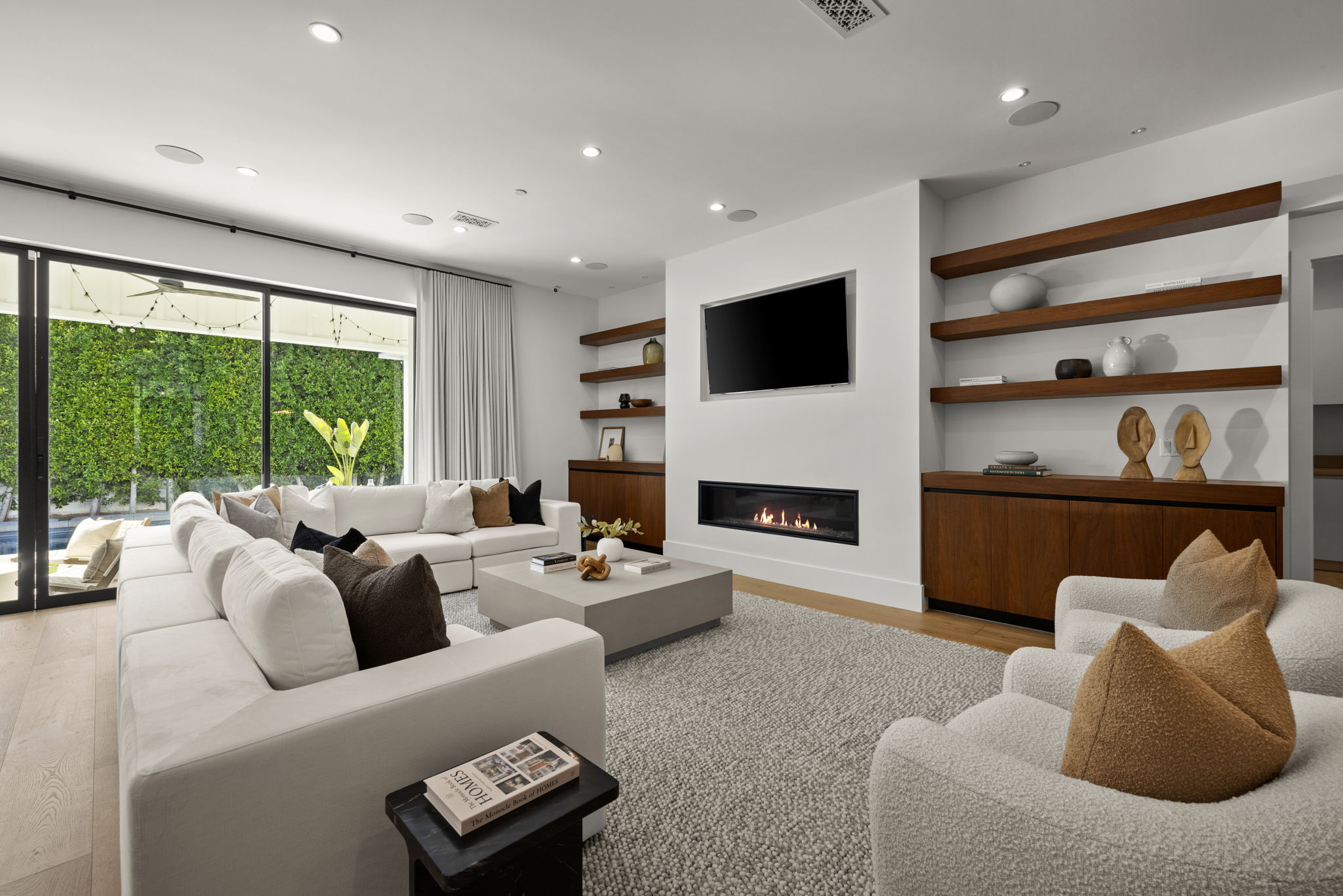 5 Bedrooms Bedrooms, ,5 BathroomsBathrooms,Single Family Home,Property Portfolio,1112