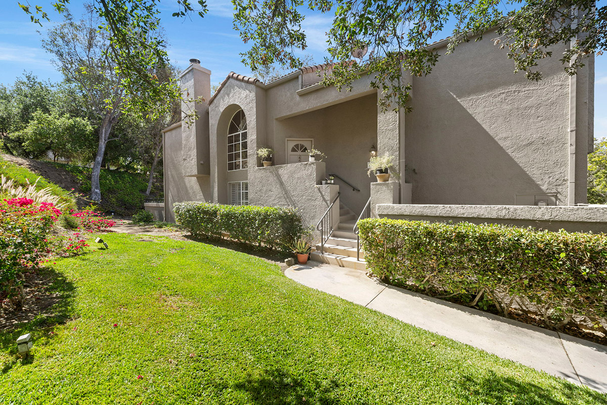 3 Bedrooms Bedrooms, ,2 BathroomsBathrooms,Condominium,Property Portfolio,1113