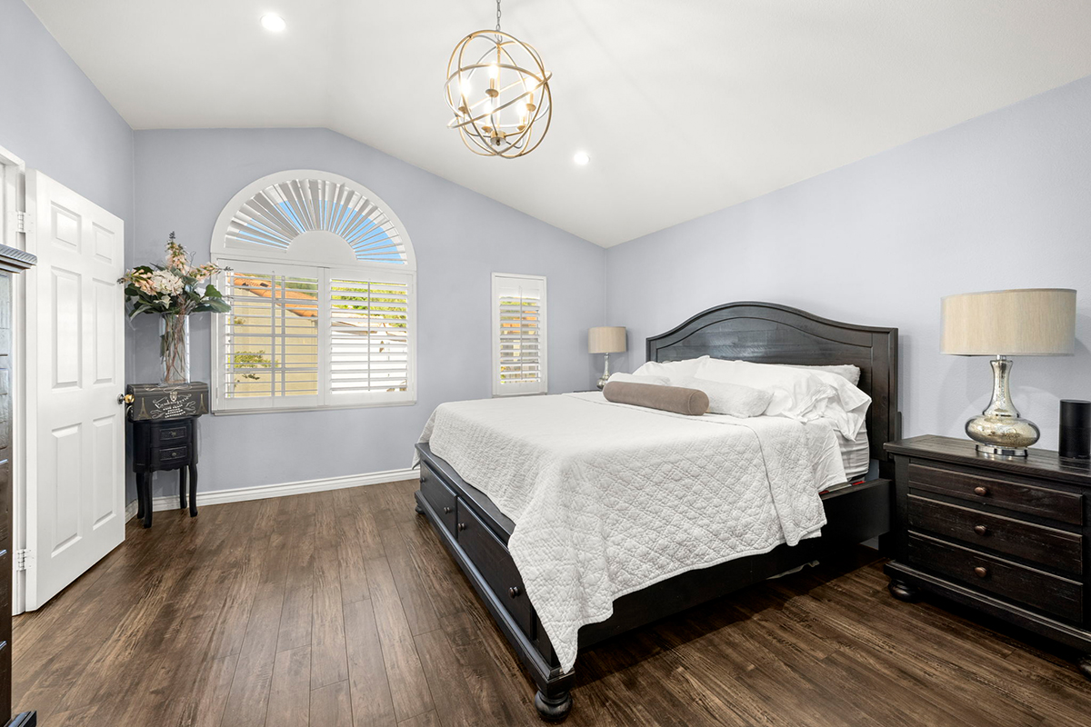 3 Bedrooms Bedrooms, ,2 BathroomsBathrooms,Condominium,Property Portfolio,1113