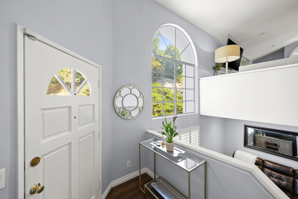 3 Bedrooms Bedrooms, ,2 BathroomsBathrooms,Condominium,Property Portfolio,1113