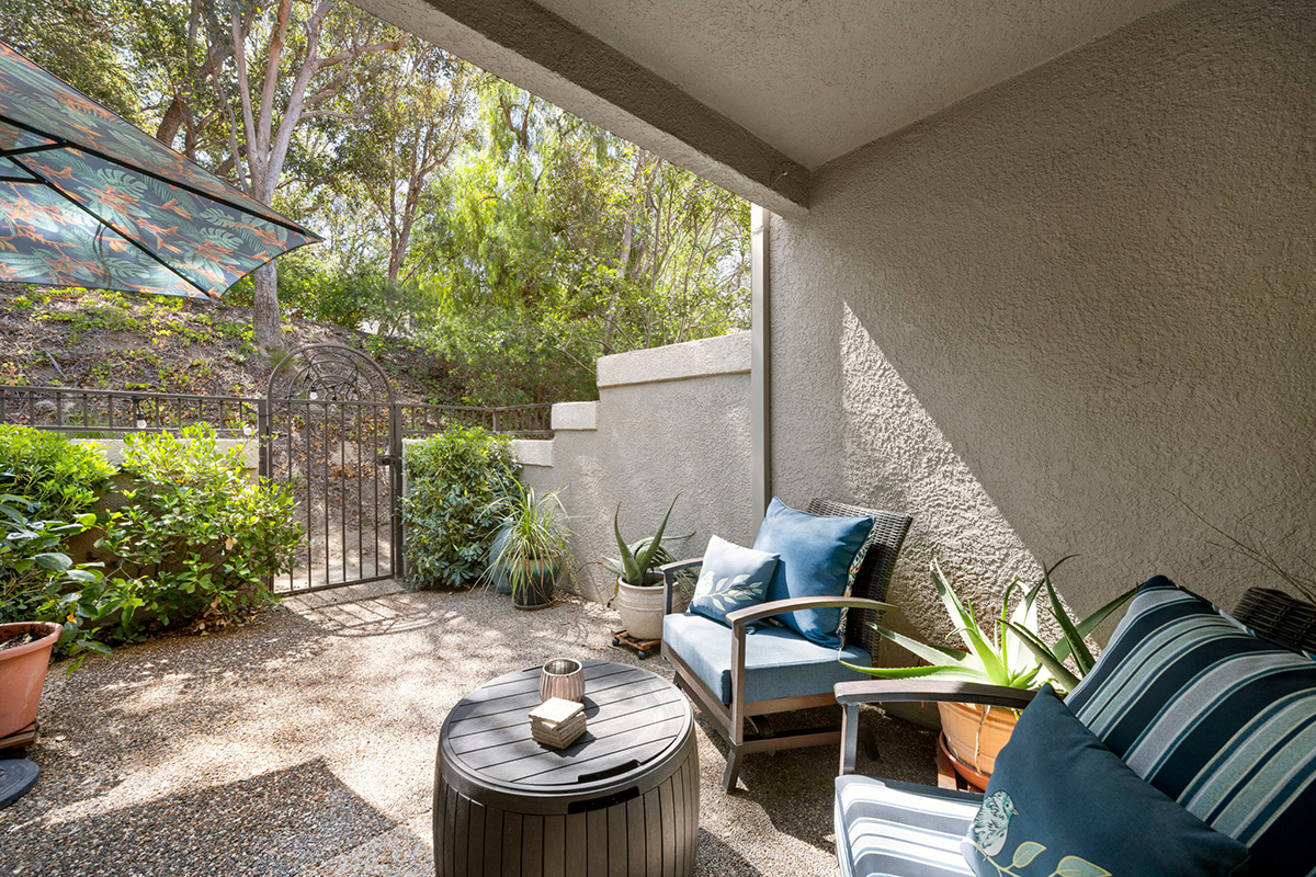 3 Bedrooms Bedrooms, ,2 BathroomsBathrooms,Condominium,Property Portfolio,1113