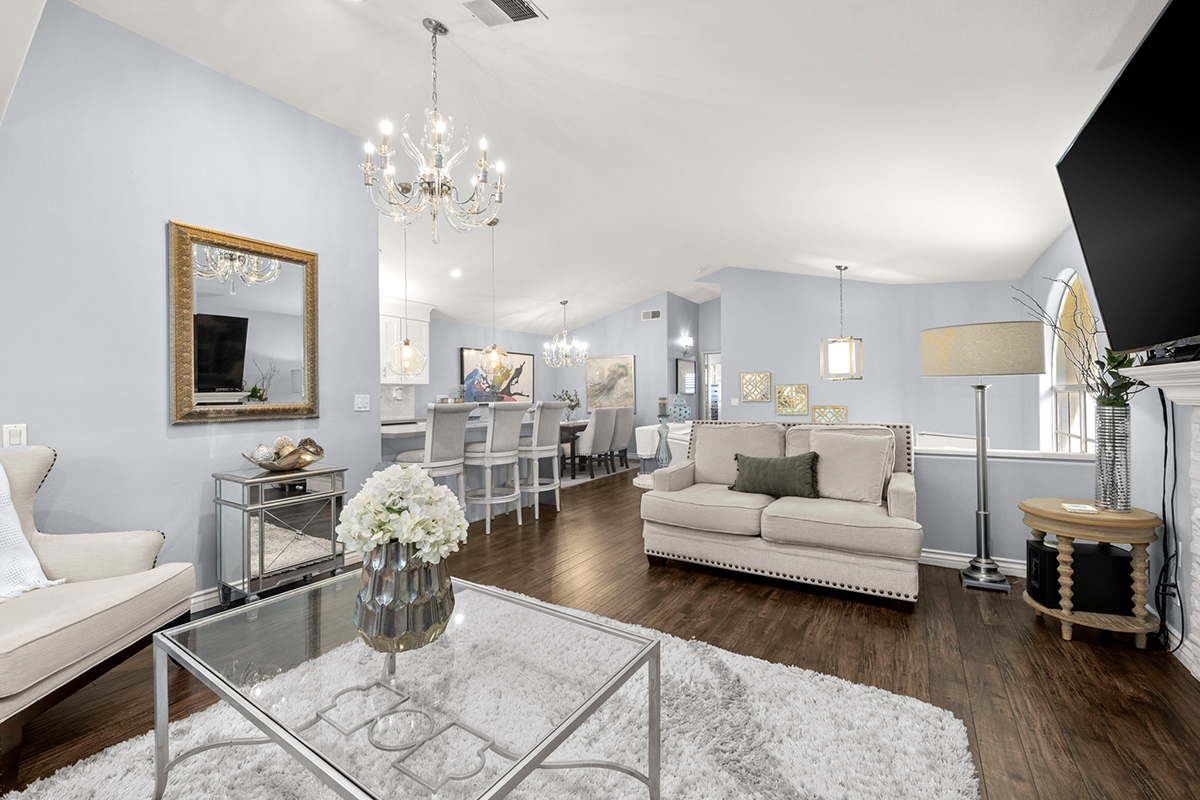 3 Bedrooms Bedrooms, ,2 BathroomsBathrooms,Condominium,Property Portfolio,1113