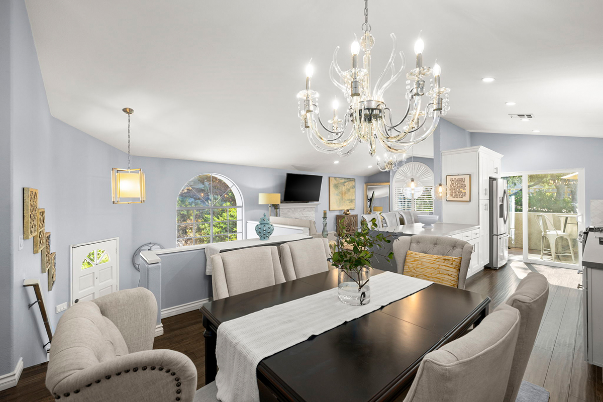3 Bedrooms Bedrooms, ,2 BathroomsBathrooms,Condominium,Property Portfolio,1113