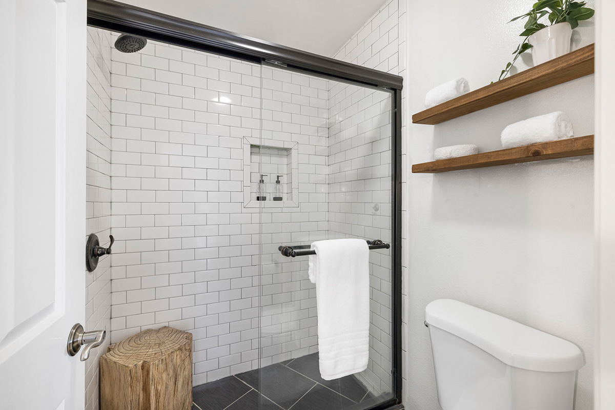 2 Bedrooms Bedrooms, ,2 BathroomsBathrooms,Condominium,Property Portfolio,1114