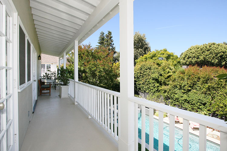 2nd Floor Yard Balcony