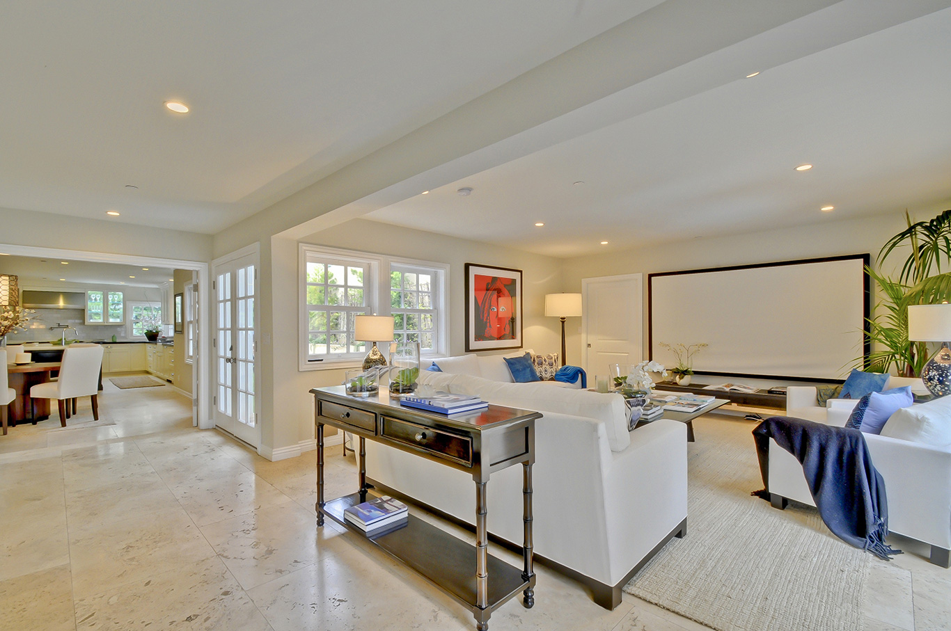 Family Room / Breakfast