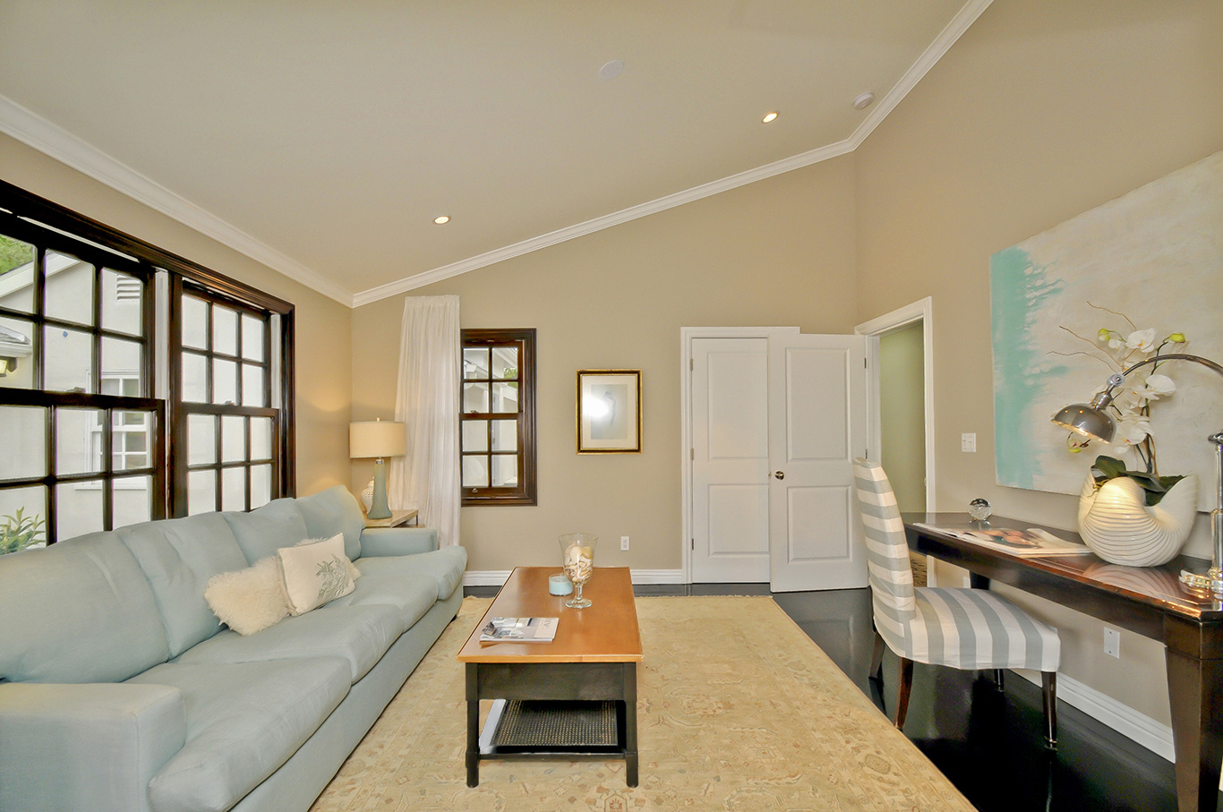 Master Sitting Area