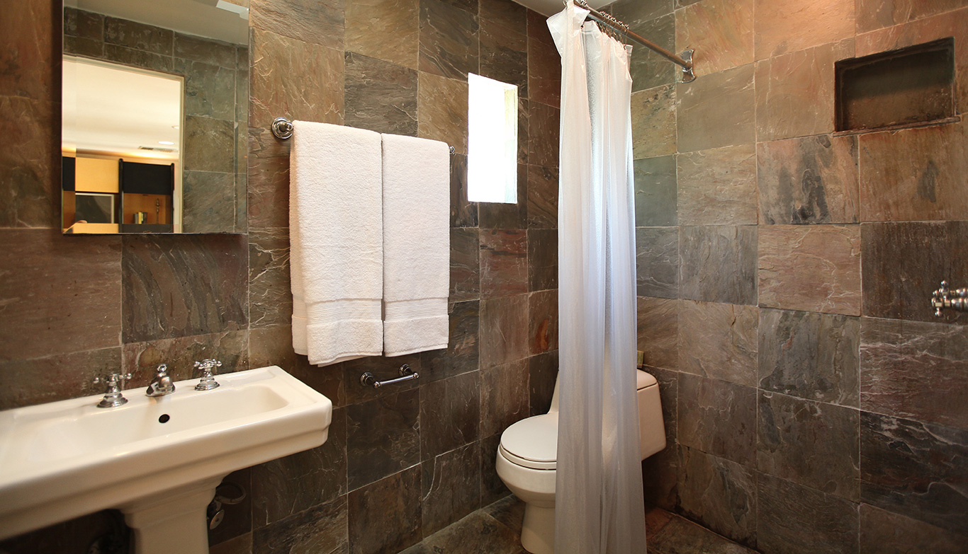 Guest House Bath