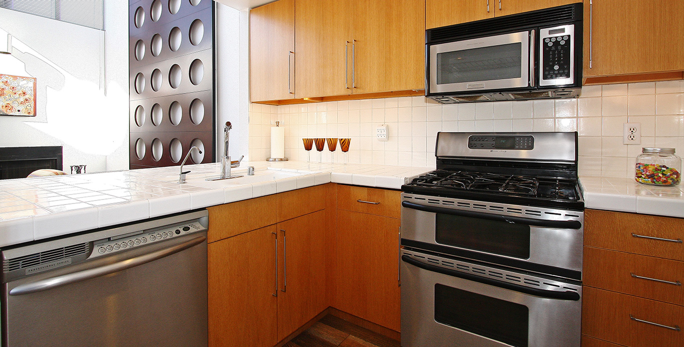 2 Bedrooms, Single Family Home, Property Portfolio, 2.5 Bathrooms, Listing ID 1020, real estate agent, westside, los angeles, brentwood, santa monica, westwood