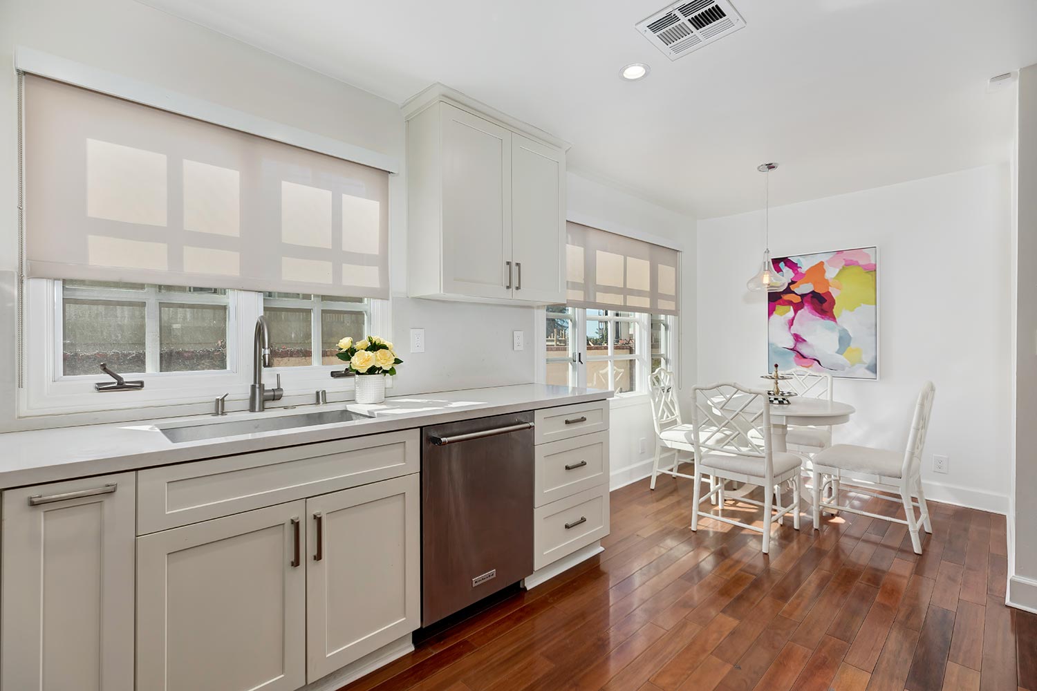 128 Georgina Avenue,Santa Monica,90402,2 Bedrooms Bedrooms,2 BathroomsBathrooms,Condominium,Georgina Avenue,1062