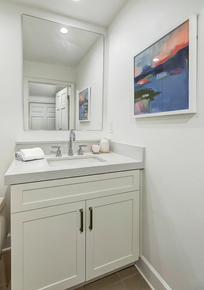 128 Georgina Avenue,Santa Monica,90402,2 Bedrooms Bedrooms,2 BathroomsBathrooms,Condominium,Georgina Avenue,1062