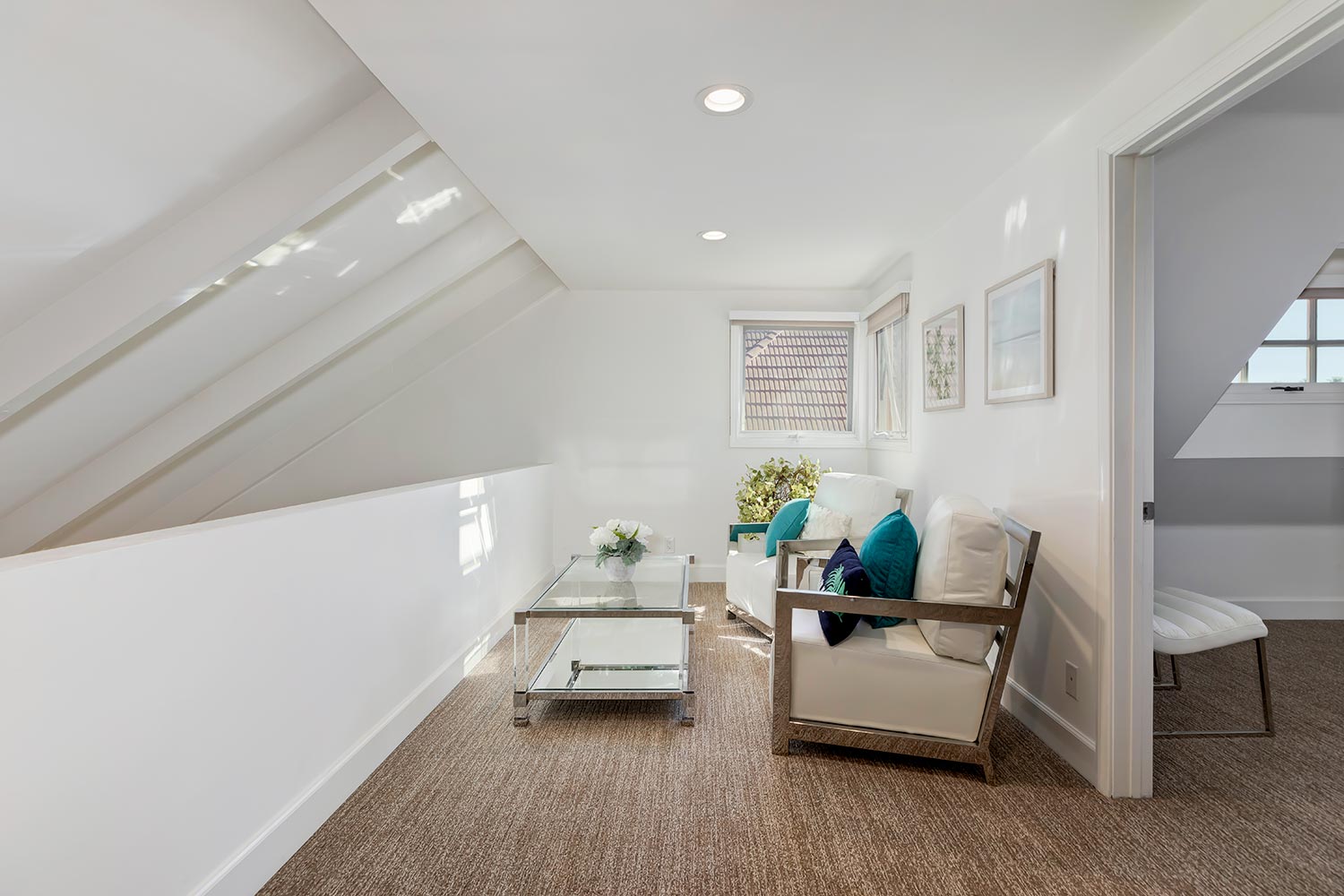 128 Georgina Avenue,Santa Monica,90402,2 Bedrooms Bedrooms,2 BathroomsBathrooms,Condominium,Georgina Avenue,1062