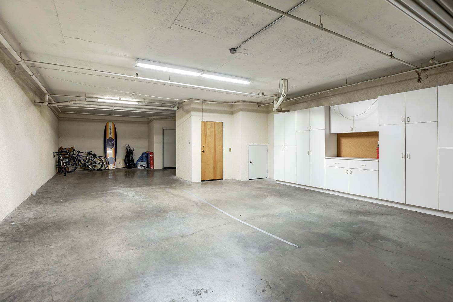 128 Georgina Avenue,Santa Monica,90402,2 Bedrooms Bedrooms,2 BathroomsBathrooms,Condominium,Georgina Avenue,1062