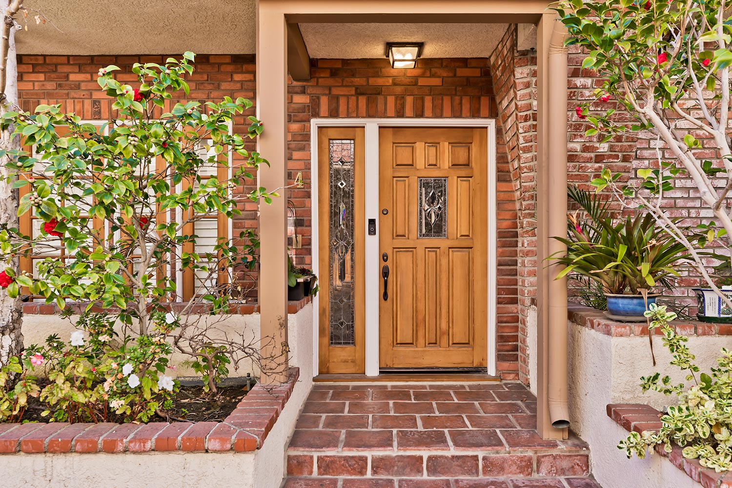 128 Georgina Avenue,Santa Monica,90402,2 Bedrooms Bedrooms,2 BathroomsBathrooms,Condominium,Georgina Avenue,1062