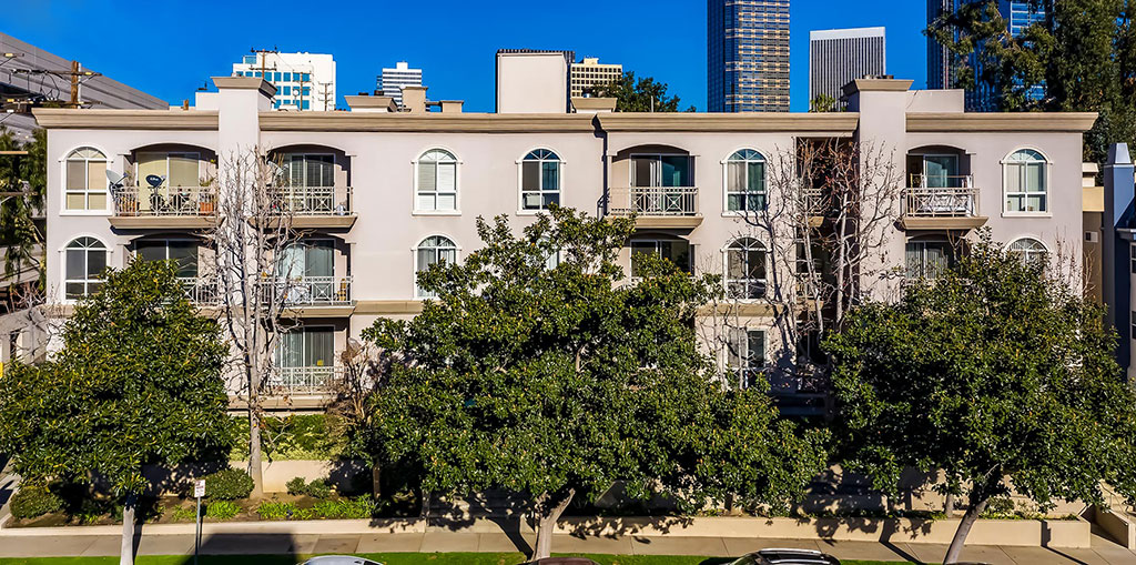 1820 beverly glen, 2 Bedrooms Bedrooms, ,2 BathroomsBathrooms,Condominium,Property Portfolio,beverly glen,1069