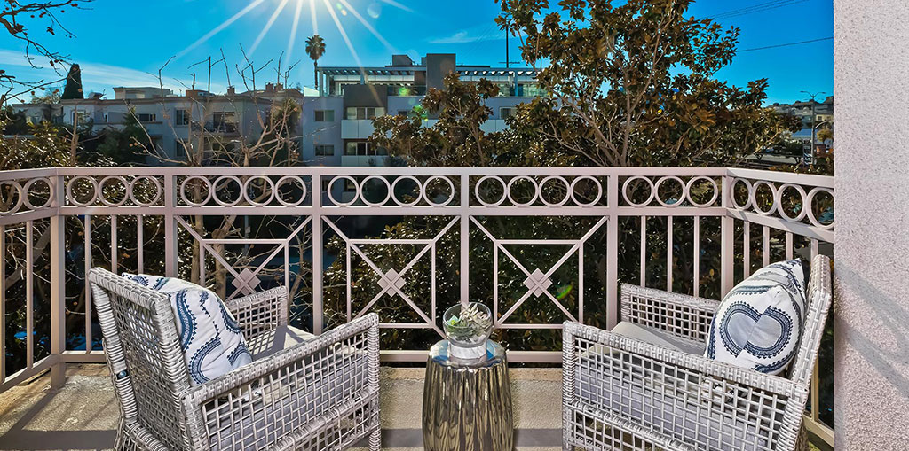 1820 beverly glen, 2 Bedrooms Bedrooms, ,2 BathroomsBathrooms,Condominium,Property Portfolio,beverly glen,1069